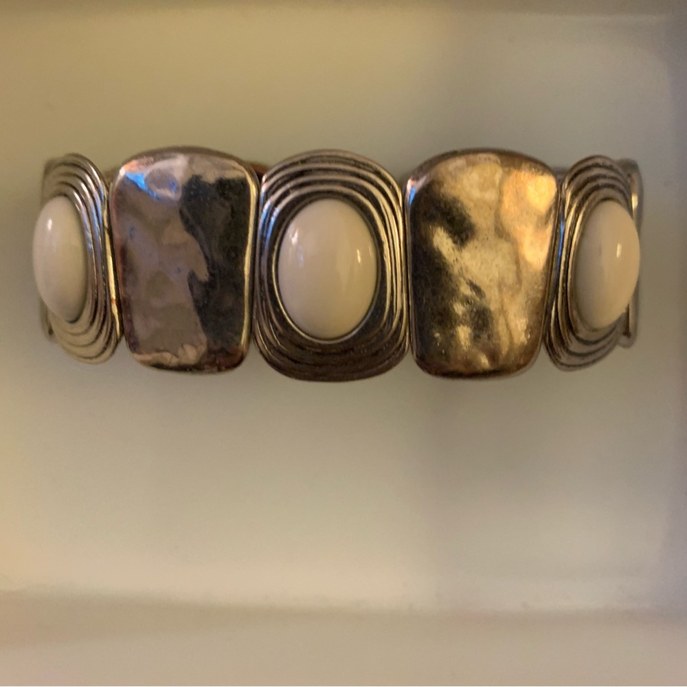 Hammered Silver bracelet with White stones.